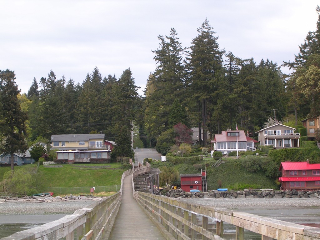 Low Tide at the Indianola Pier and Beach | Kitsap Now